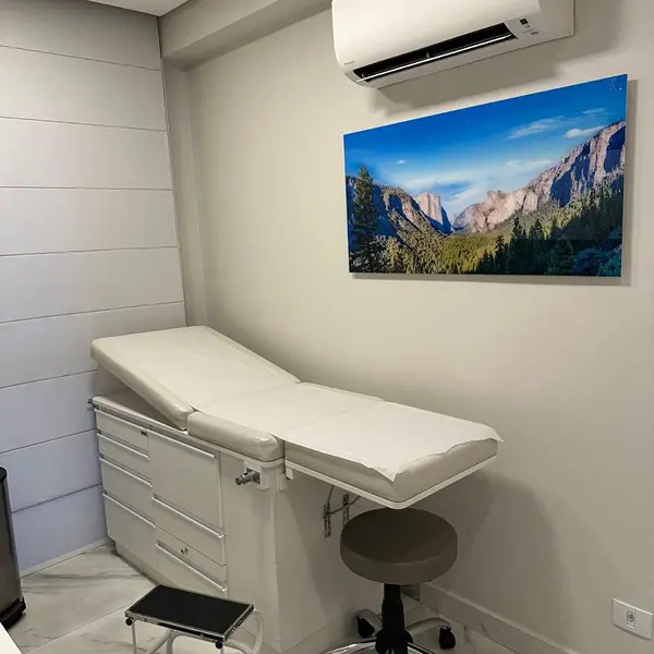 Sala de consulta do consultório do Dr. David Bevilacqua