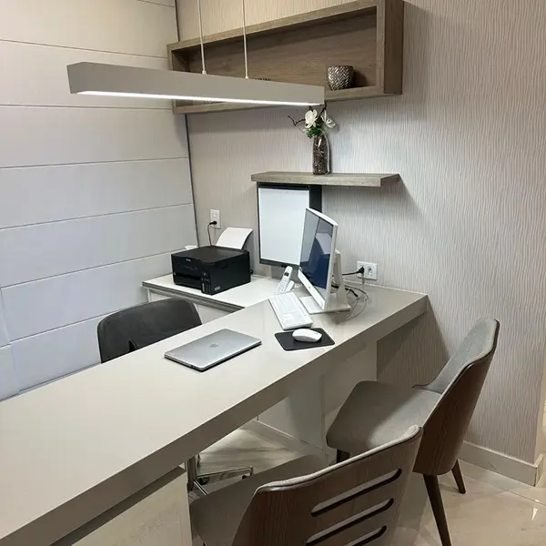 Sala de espera do consultório do Dr. David Bevilacqua